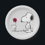 Peanuts | Snoopy & Woodstock Red & Black Papieren Bordje<br><div class="desc">Set the perfect scene for your next celebration with these absolutely adorable Peanuts paper plates! Featuring the heartwarming classic illustration of Snoopy receiving a sweet,  bright red flower from his best pal,  Woodstock,  these plates are guaranteed to bring smiles to all your guests.</div>