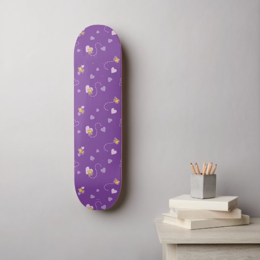 Peanuts | Woodstock Paarse hartpatroon Persoonlijk Skateboard (Muurkunst)