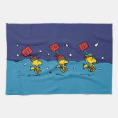 Peanuts | Woodstock Snow Shovel Team Theedoek (Horizontaal)