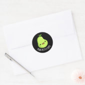 Pear-fectly Schattige Fruit Pear Pun Dark BG Ronde Sticker (Envelop)