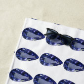 Pear shaped Sapphire Blue Strandlaken (In situ)