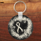 Pearl Awareness Ribbon Grunge Heart Sleutelhanger (Voorkant)