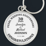 Pearl bruiloft 30 jaar Jubileum herdenking Sleutelhanger<br><div class="desc">Jubileum cadeau,  of het nu bruiloft,  pensioen,  afstuderen,  volwassenheid of verloving is,  de tekst is volledig bewerkbaar om bij uw gelegenheid te passen. Elk jubileum kan worden toegevoegd aan deze sleutelhanger.</div>