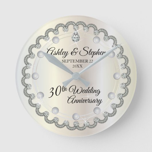 Pearls and Diamonds 30th Wedding Jubileum Ronde Klok (Voorkant)