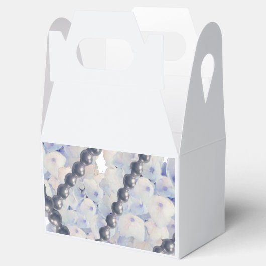 Pearls en Light Blue Hydrangeas Favor Box Bedankdoosjes (Geopend)