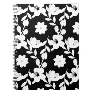 Pearls in witte bloemen op zwart notitieboek