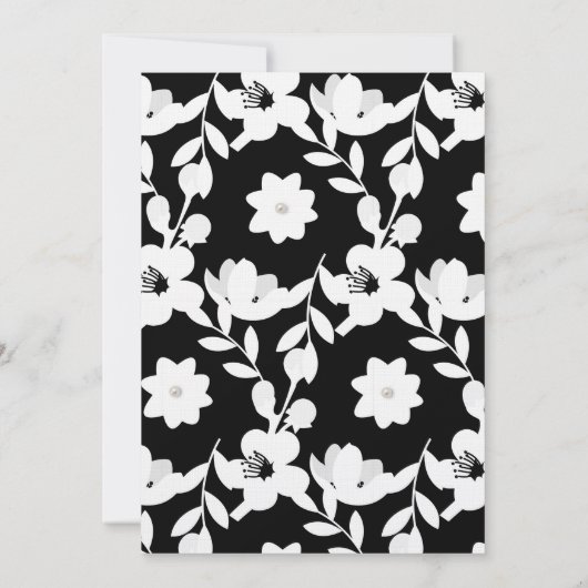 Pearls op zwarte en witte bloemen kaart (Achterkant)