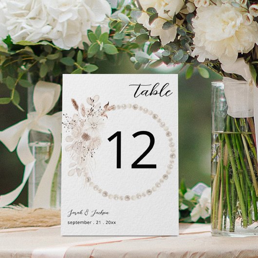 Pearls & White Floral Table Number Kaart