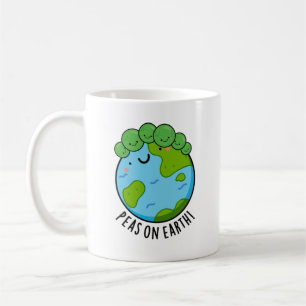 Peas on Earth Funny Veggie Peace Pun Koffiemok