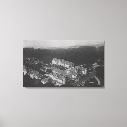 Pebble Beach, CA - Hotel Del Monte Aerial Uitzicht Canvas Afdruk (Voorkant)