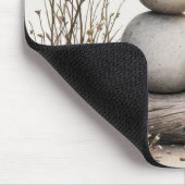 Pebble familie zit op een log muismat (Hoek)