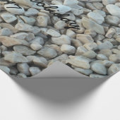 Pebbles on Beach-fotografie Cadeaupapier (Hoek)