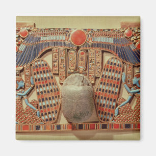 Pectoraal versierd met de gevleugelde sjab magneet