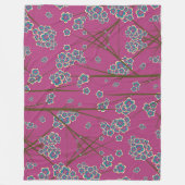 Peculiar Branches Boysenberry Fleece Blanket (Voorkant)
