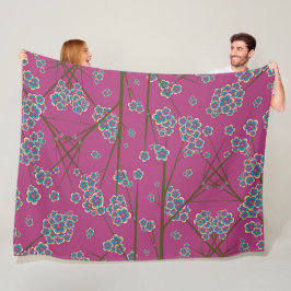 Peculiar Branches Boysenberry Fleece Blanket Deken