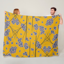 Peculiar Branches Fleece Blanket Deken