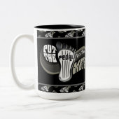 pedaal naar het metaal tweekleurige koffiemok (Links)