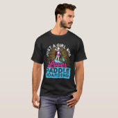 peddel board meisje die houdt van peddel boarding  t-shirt (Voorkant volledig)