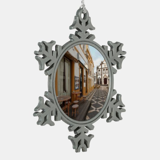 Pedestrische straat tin sneeuwvlok ornament (Links)