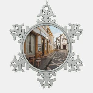 Pedestrische straat tin sneeuwvlok ornament