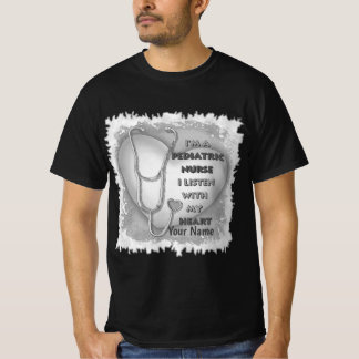 Pediatrisch verpleegkundige met grijs hart t-shirt