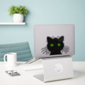 Peek-A-Boo Black Cat met groene ogen Sticker (Laptop op bureau)