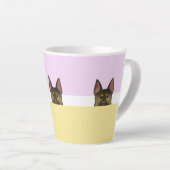 "Peek a Boo" German Shepherd Dog | Latte Mok (Rechterhoek)