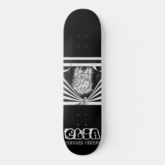 Peek-a-boo logo deck persoonlijk skateboard