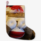 Peek-a-boo Sock Monkey Kleine Kerstsok (Voorkant)