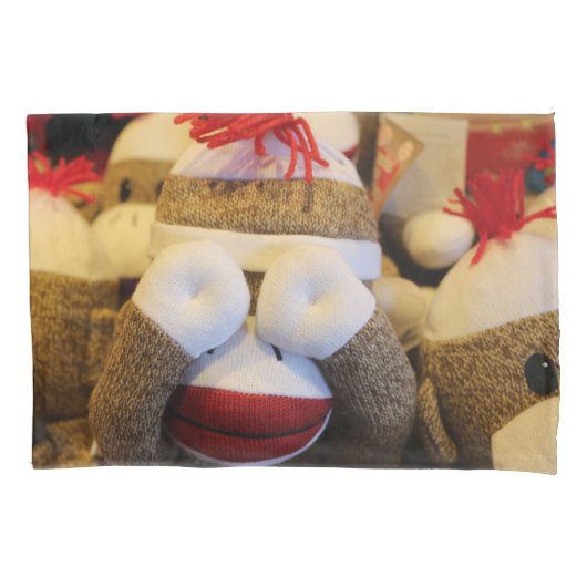 Peek-a-boo Sock Monkey Kussensloop (Voorkant-Links)