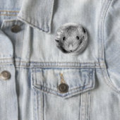 Peekaboo Rattie Button (In situ)