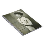Peeping Nurse Notitieboek (Rechterzijde)