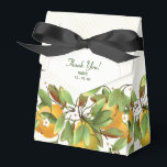 Peer Fruit Bloemen Bedankdoosjes<br><div class="desc">Peren hangend te midden van groene bladeren met witte bloesems.</div>