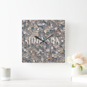 peersteen met familienaam vierkante klok (Huis)