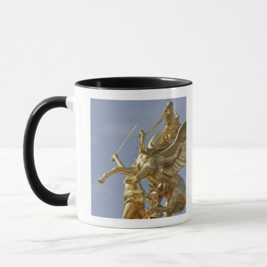 Pegasus-standbeeld bij de Pont Alexander III-brug Mok (Links)