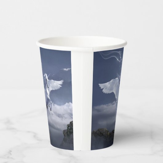 Pegasus tijdens de vlucht papieren bekers (Rechts)