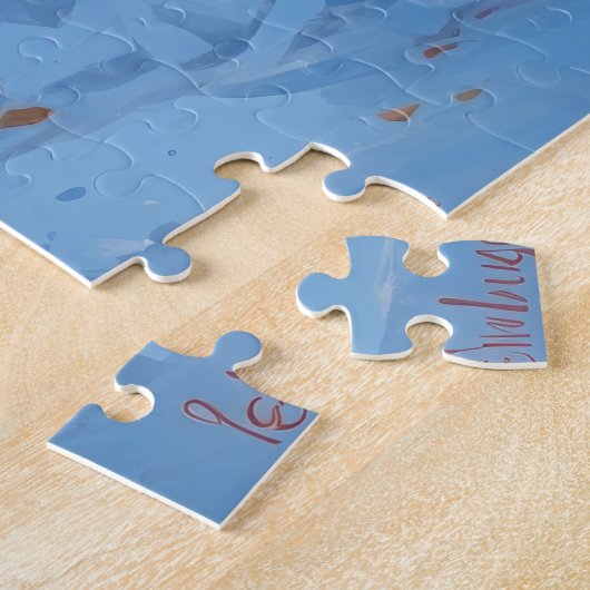 Pekinees Hond Hardlopen In Sneeuw Met Kerst Pet Legpuzzel (Zijkant)