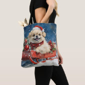 Pekinees Hond in Sledge Laat het Sneeuw Kerstmis Tote Bag (Dichtbij)