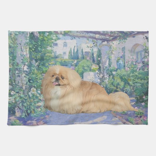Pekingees in lavendel theedoek (Horizontaal)
