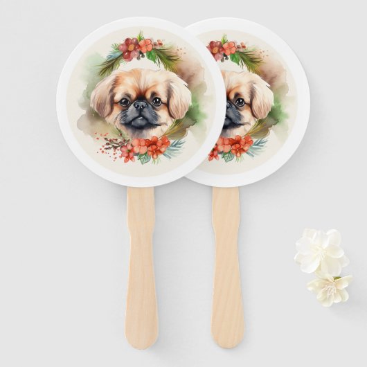 Pekingees Kerstkrans Feestelijke Pup Handwaaier (Voorkant en achterkant)