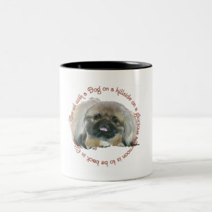 Pekingees Wijsheid - Met een hond op een heuvelhel Tweekleurige Koffiemok