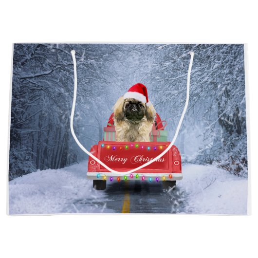 Pekingese Dog in sneeuw, met kersttruck Groot Cadeauzakje (Voorkant)