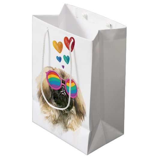 Pekingese Dog met harten Valentijnsdag Medium Cadeauzakje (Voorkant Gekanteld)
