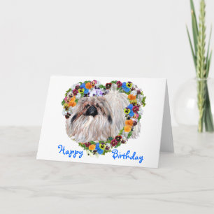 Pekingese in een Floral Heart Birthday Kaart