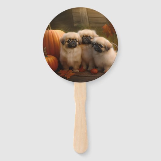 Pekingese Puppy Herfst Verrukking Pompoen Handwaaier (Achterkant)
