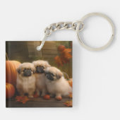 Pekingese Puppy Herfst Verrukking Pompoen Sleutelhanger (Achterkant)