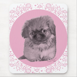 Pekingese Puppy in Roze Muismat