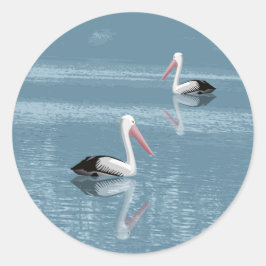 Pelican Couple Paddling op rustig blauw water Ronde Sticker