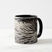 Pelican Feathers Abstracte Natuur Fotografie Mok (Voorkant rechts)