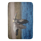 Pelican in vlucht badmat (Voorkant Verticaal)